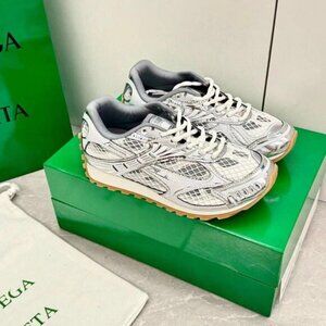 BOTTEGA VENETA Women's White and Silver Sneakers